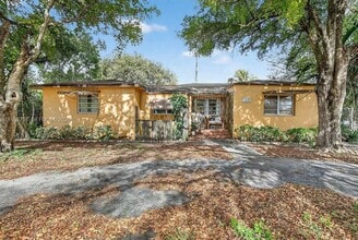 Building Photo - 2619 Arthur St