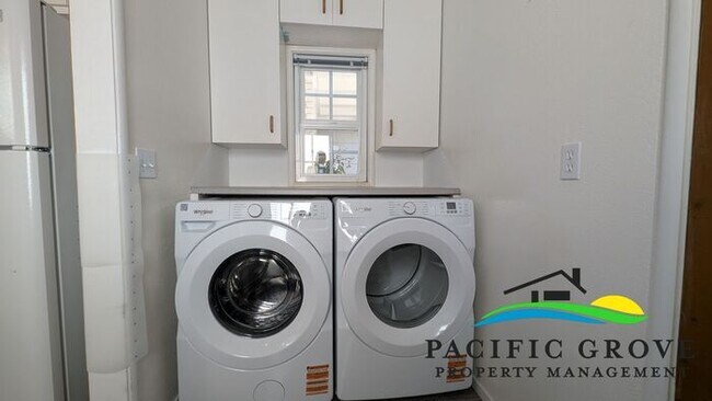 Building Photo - Charming New Monterey Home with Bay Views with all utilities included