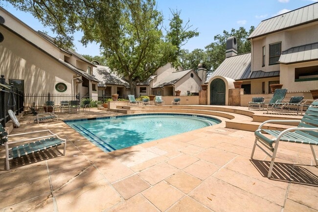 Building Photo - 4144 Greystone Way