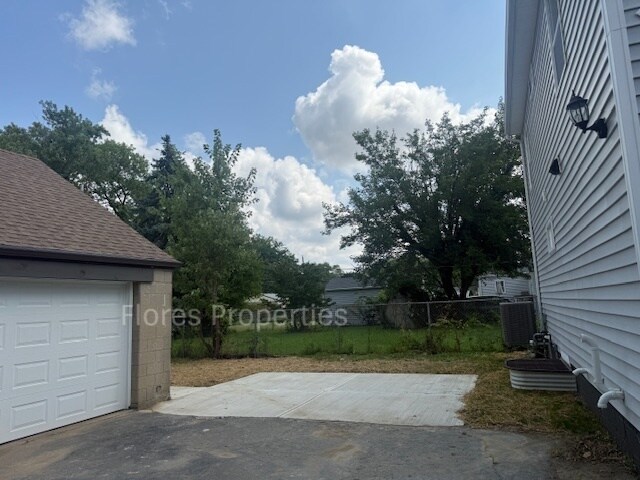 Building Photo - 1018 Urana Ave