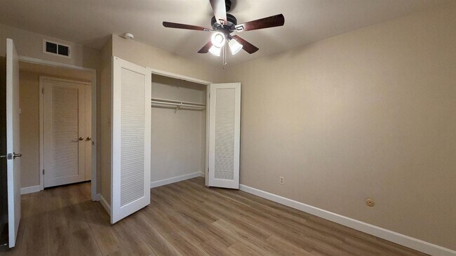 Building Photo - 1780 W Santa Ana Ave