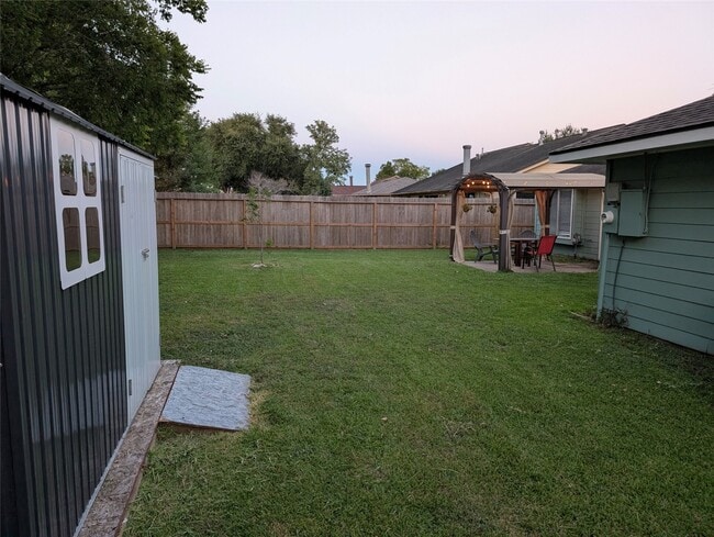 Building Photo - 2706 Orion Dr