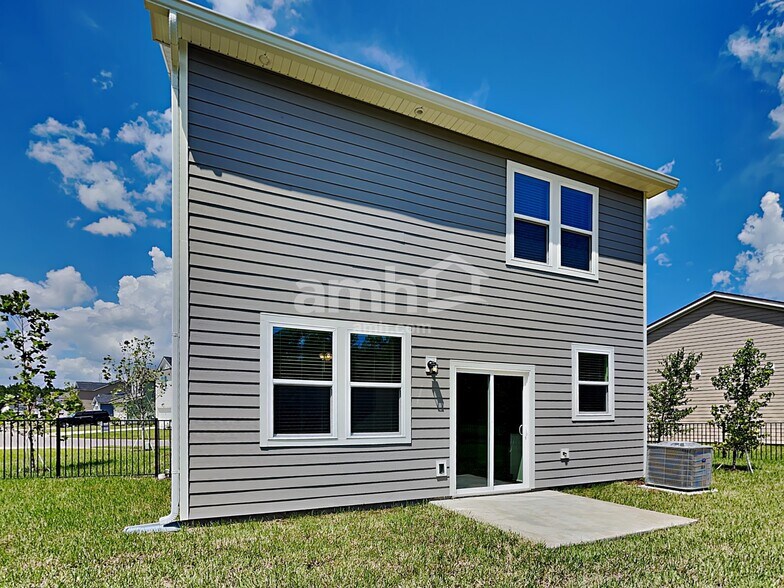 Building Photo - 5855 Hampton Creek Rd