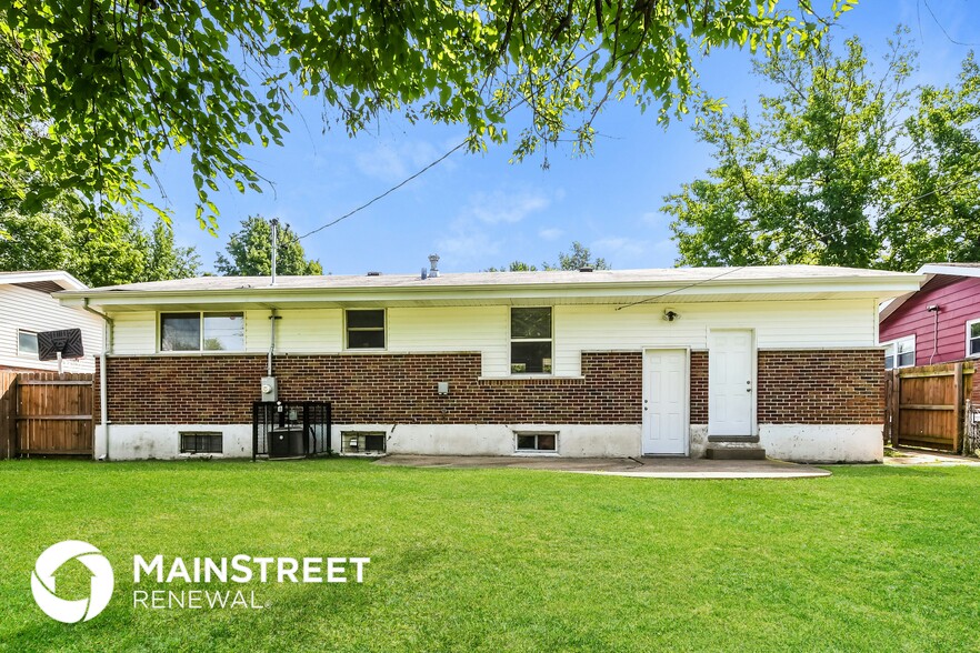Building Photo - 9839 Monarch Dr