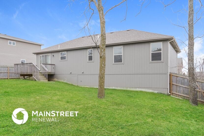 Building Photo - 805 Emerson Dr