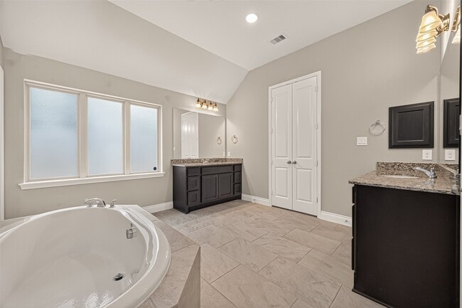 Building Photo - 27124 Holtwood Grove Rd