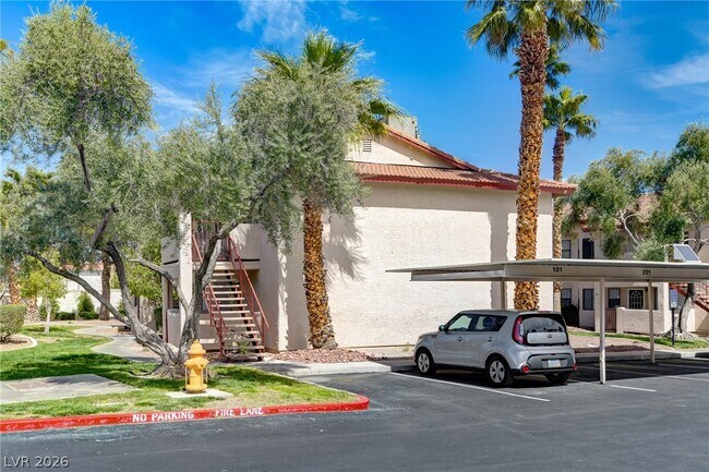 Building Photo - 853 Rock Springs Dr