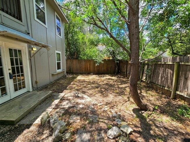 Building Photo - 4516 Russell Dr