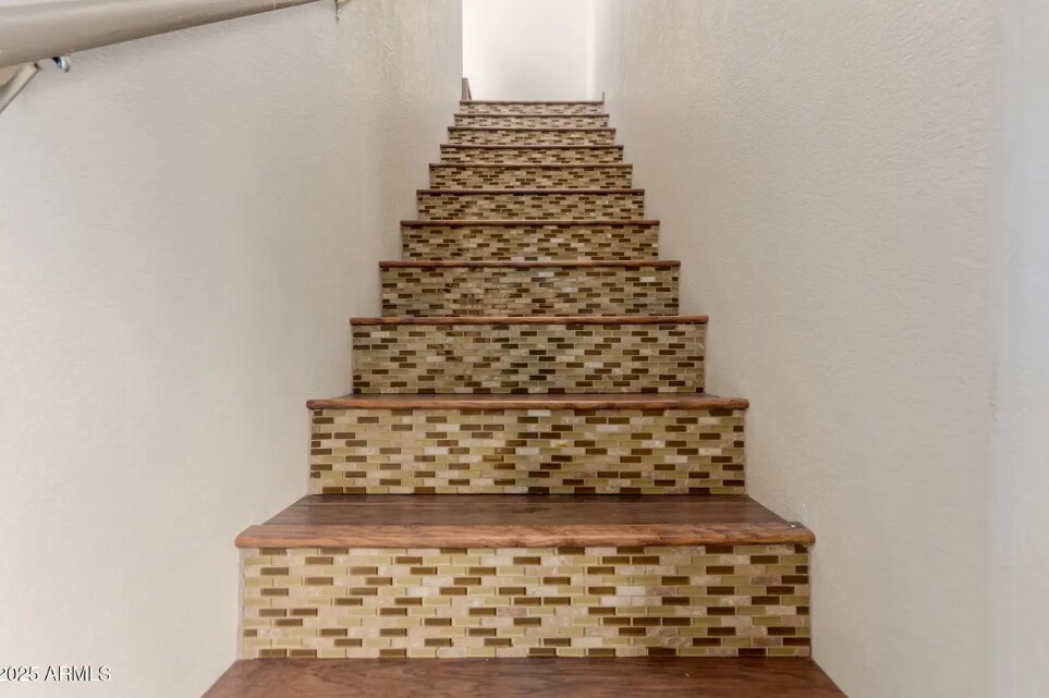 Building Photo - 1633 E Lakeside Dr