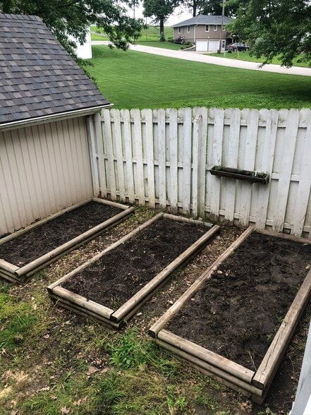 Garden beds - 105 6 St