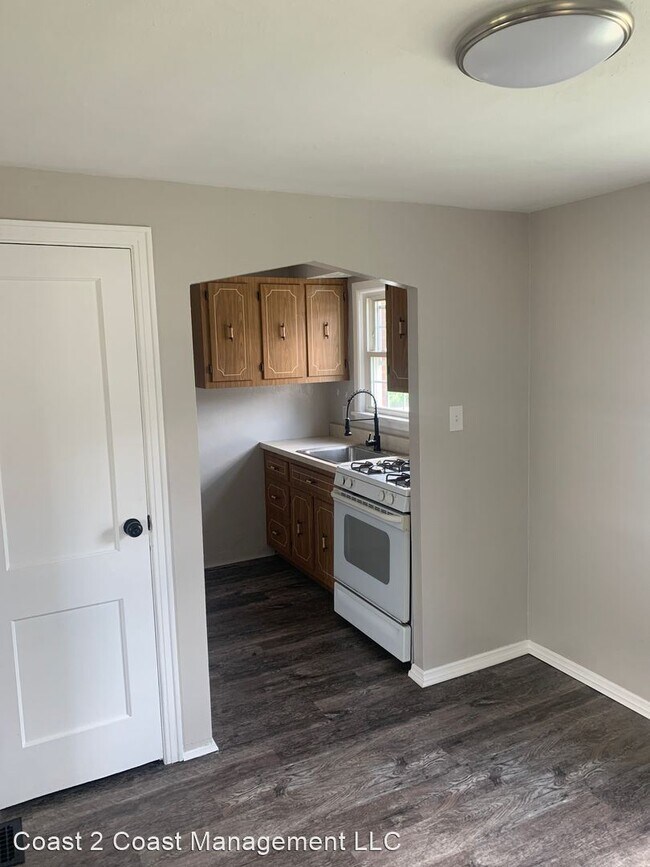 Building Photo - 2 br, 1 bath House - 1735 Eden Park Blvd
