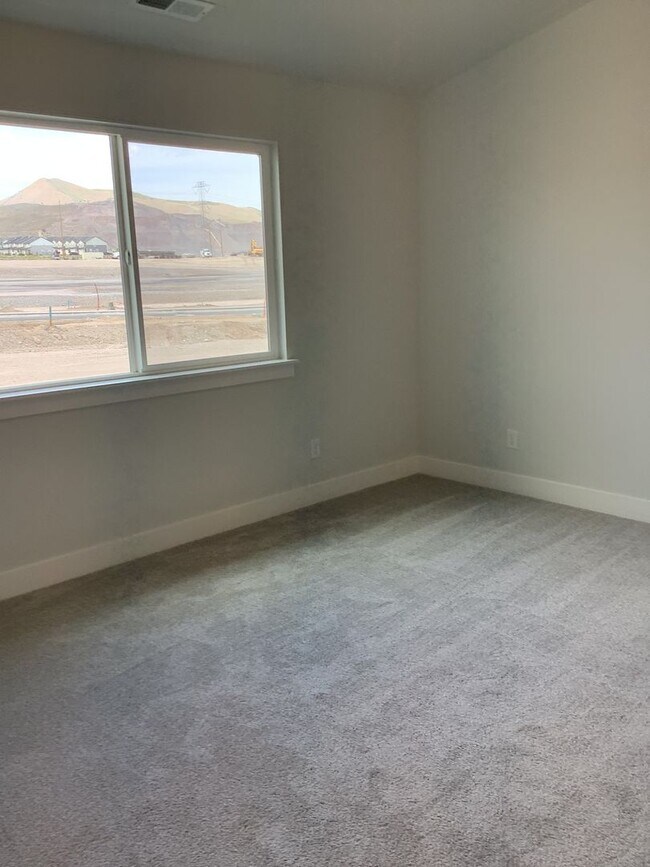 Building Photo - New Construction Townhome Located in Prime...