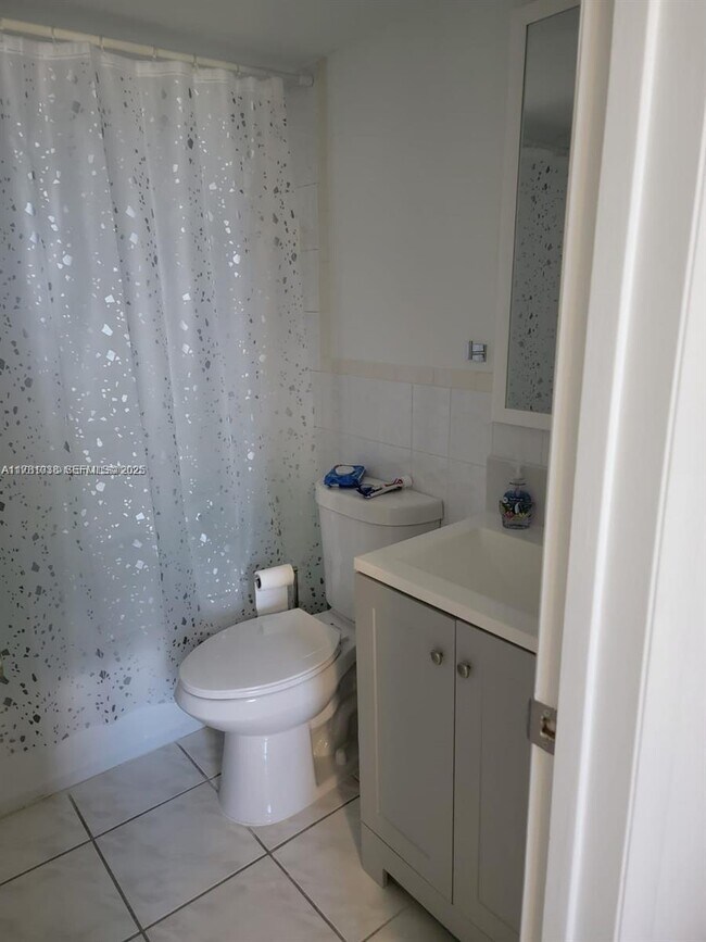 Building Photo - 1391 S Ocean Blvd