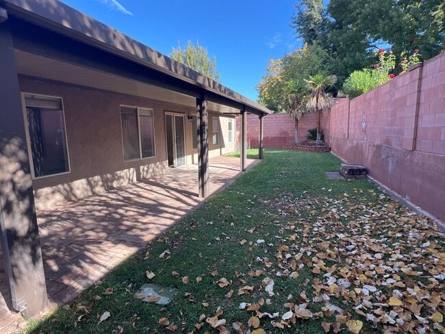 Building Photo - No Application Fee! Snow Canyon Home!