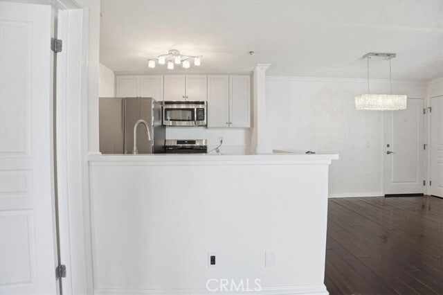 Building Photo - 7320 Hawthorn Ave