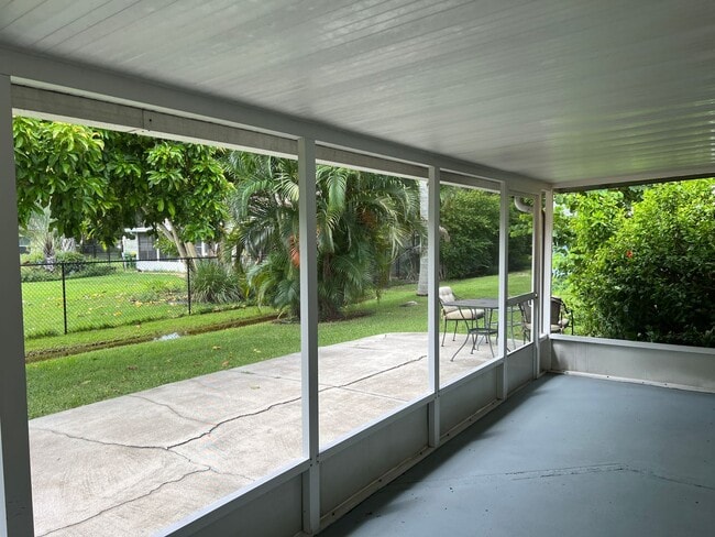 Building Photo - 2 Bedroom 2 Bath Single Family Home