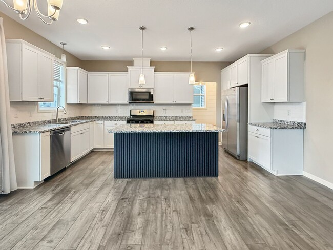 Building Photo - 5526 Wisconsin Ave N