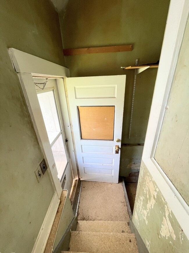 Building Photo - 2 Bed In Great Location