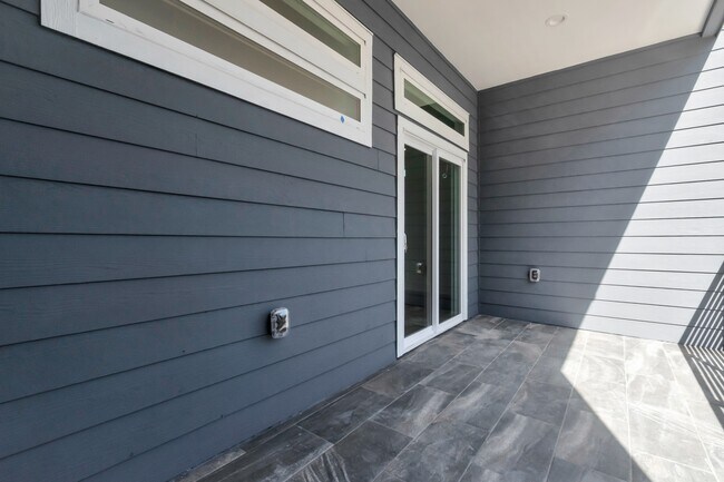 Building Photo - 4715 Independence Hts Ln