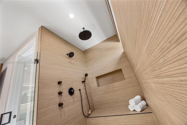 Building Photo - 2805 Freeman St