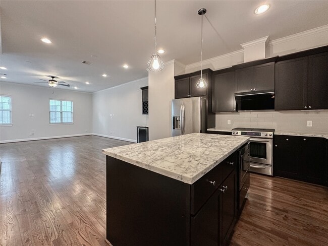 Building Photo - 10 Hermann Park Ct