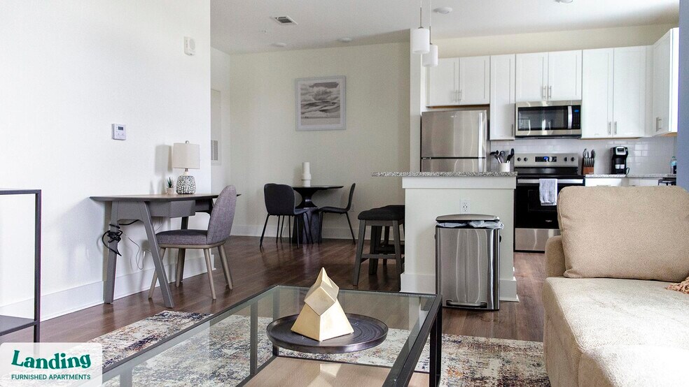 Building Photo - 901 Kelly Green Ln