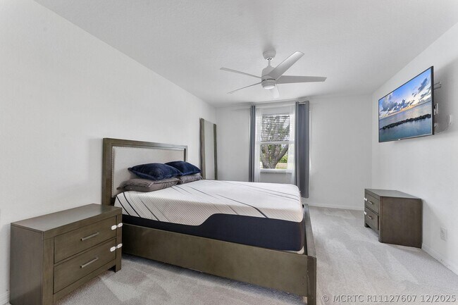Building Photo - 16129 Sierra Palms Dr