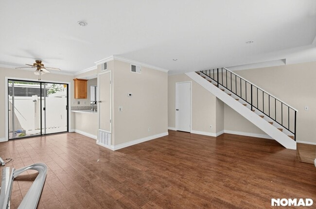 Building Photo - 5335 Argos St