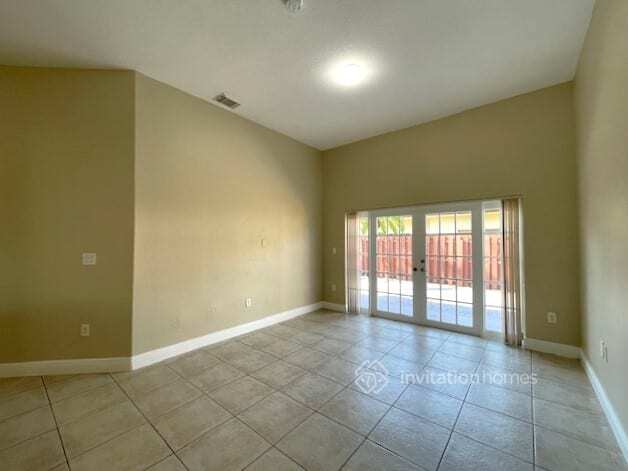 Building Photo - 14841 SW 32nd Ln