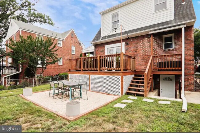 Primary Photo - 1123 44th Pl SE