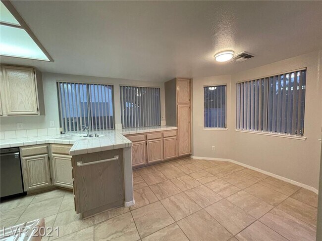 Building Photo - 4817 Crimson Glory Ln