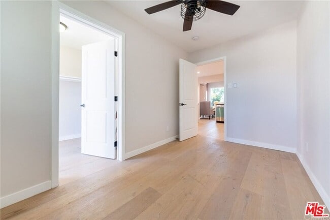 Building Photo - 1435 W 71st St