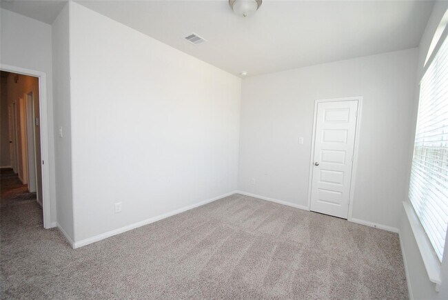 Building Photo - 8834 Arch Rock Dr