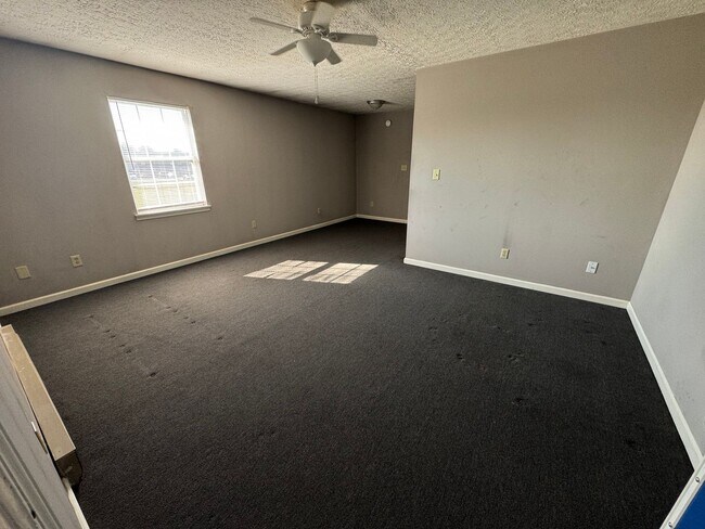 Building Photo - River Valley Apartments