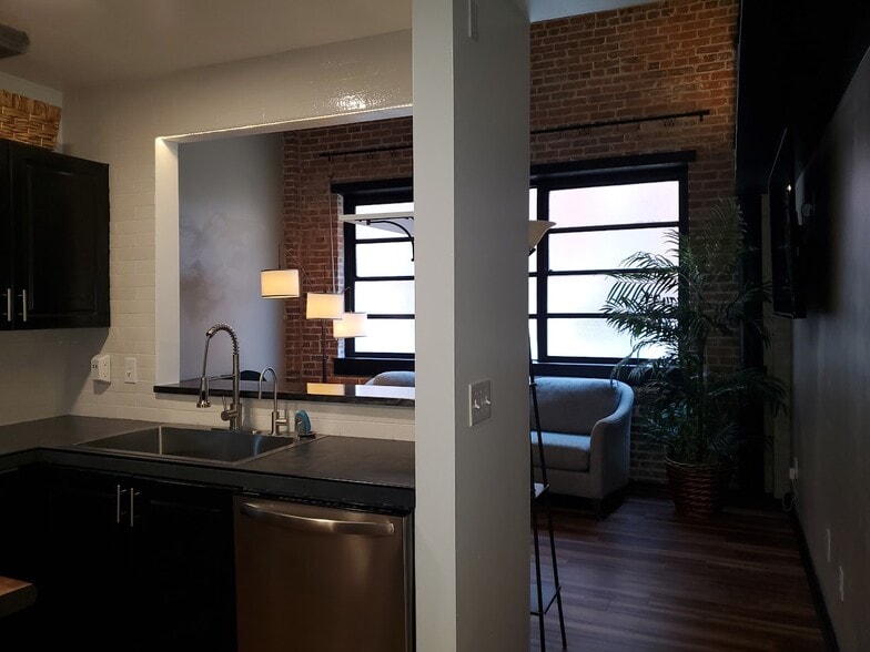 Open Plan Living - 311 N 2nd St