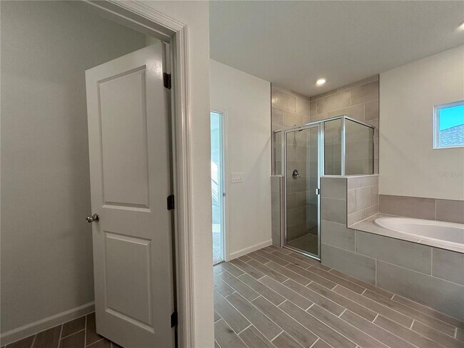 Building Photo - 12419 NW 139th Dr