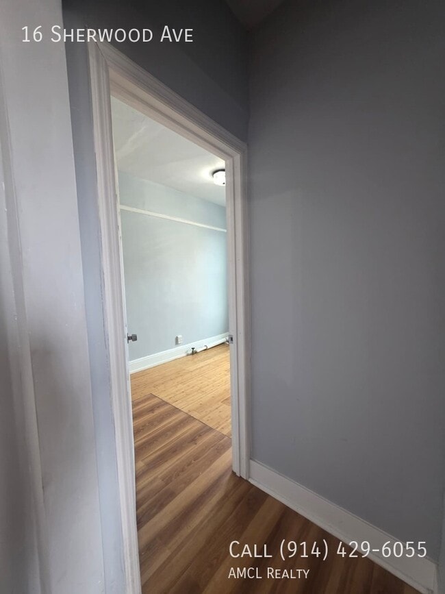 Building Photo - 16 Sherwood Ave