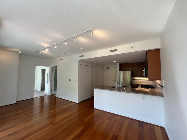 Building Photo - Benson Tower Condo in the Heart of Downtow...