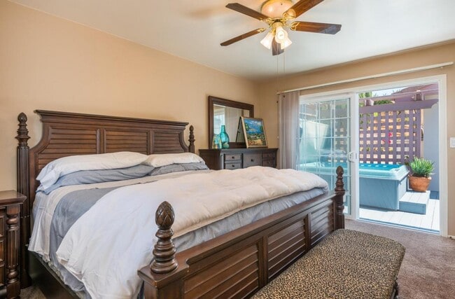 Building Photo - Stylish 3-Bed + Office Retreat with Sweepi...