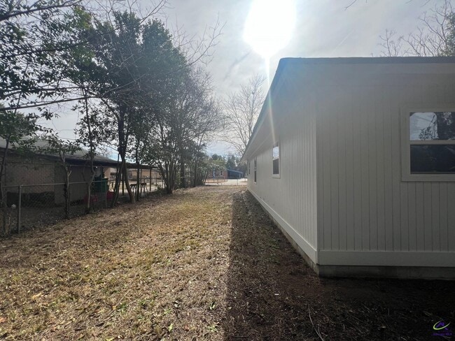 Building Photo - 116 Vickie Dr