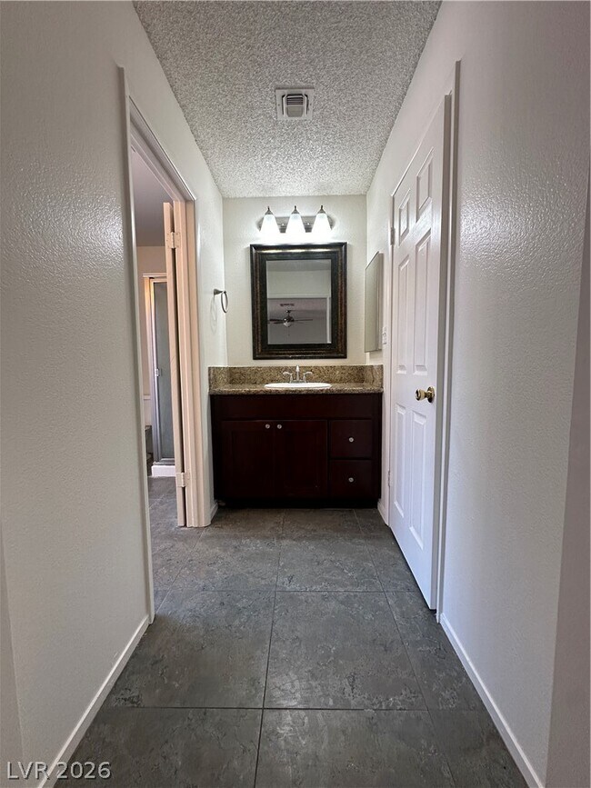 Building Photo - 2417 Doherty Way