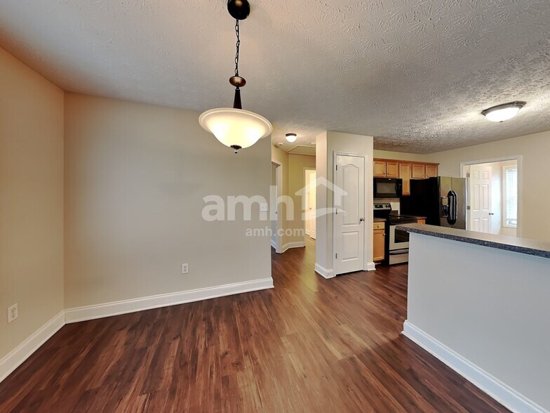 Building Photo - 3892 Refinement Way