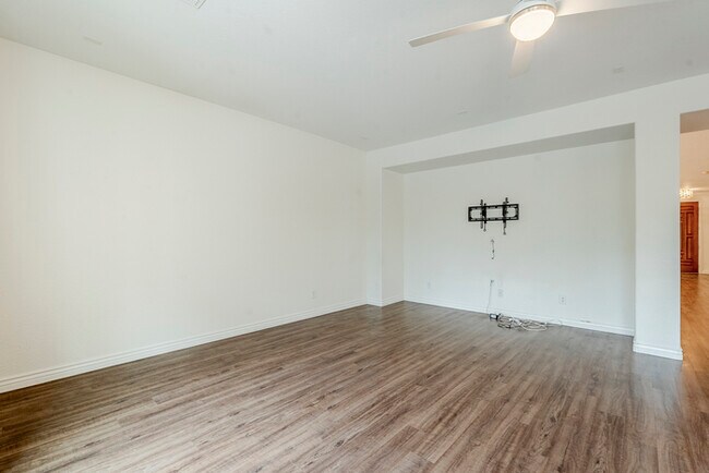 Building Photo - 2744 E Donato Dr