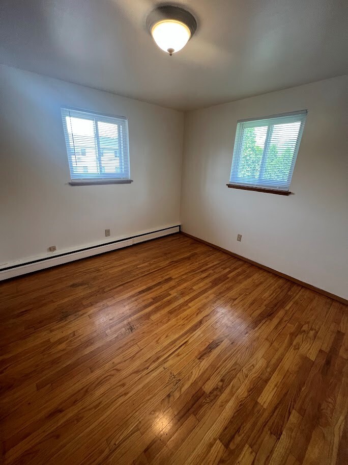 Building Photo - 2414 Brentwood Pky