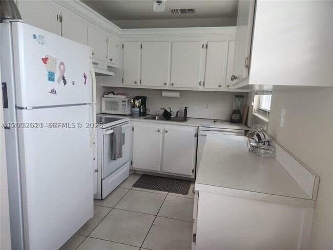 Building Photo - 177 Prescott I