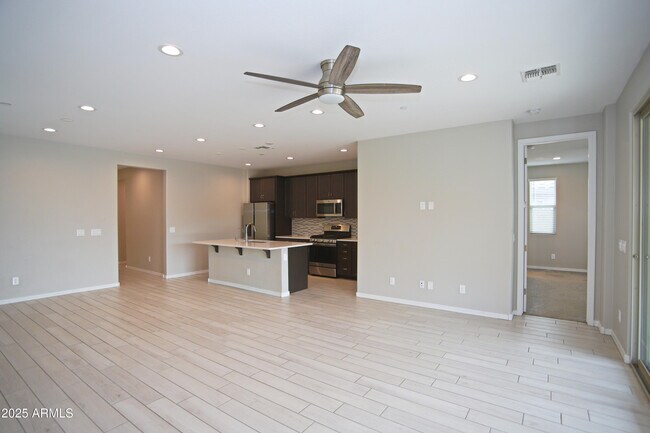 Building Photo - 13335 W Red Range Way