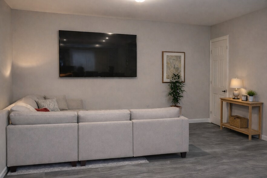 Building Photo - 2406 Chestnut Log Ln