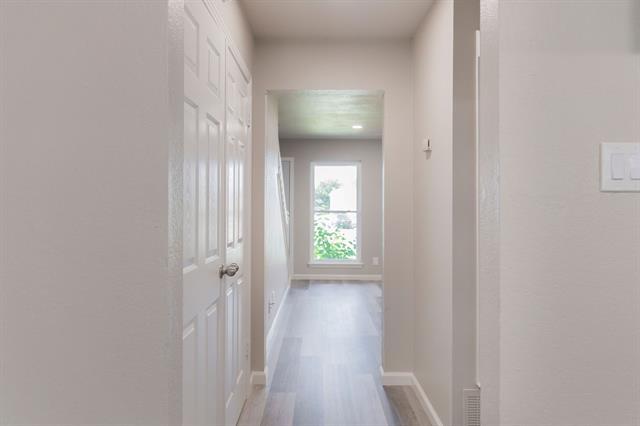 Building Photo - 5835 Shadydell Dr