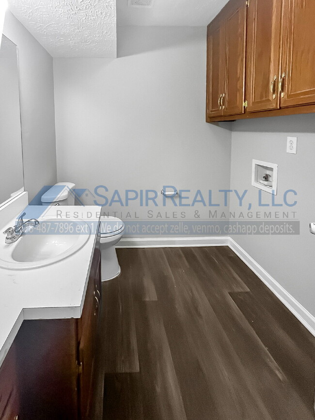 Building Photo - 5016 Top Cat Ct