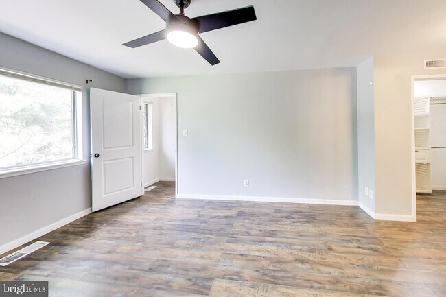 Building Photo - 13117 Wonderland Way